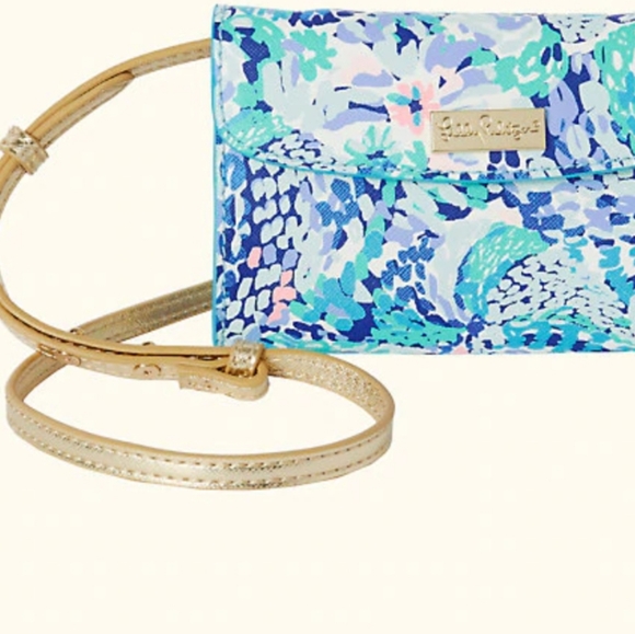 Lilly Pulitzer Handbags - LILLY PULITZER MALLORA CROSSBODY BAG
